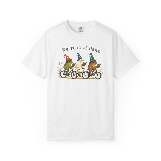 Cottagecore Wizard Frog Shirt Funny Reading Top Toad And Duck On Bicycle Tee Cute Librarian Gift